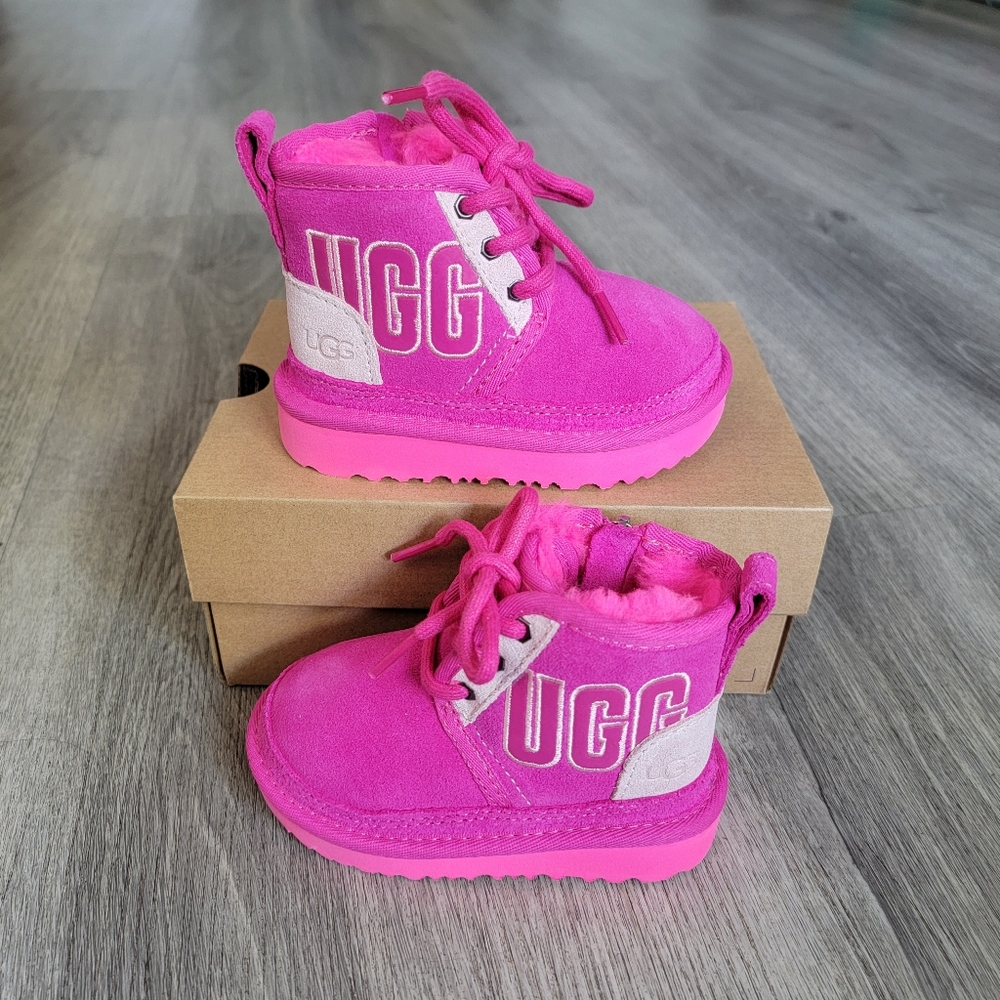 UGG Toddler Neumel Graphic Outline Suede Boot